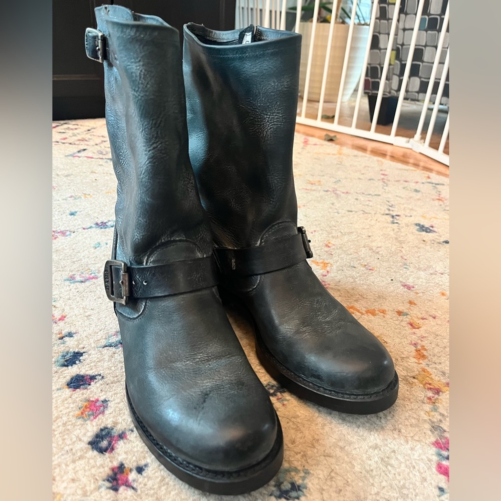 Frye Veronica Motorcycle Boot Grey